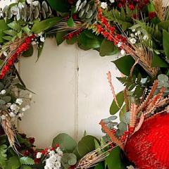 UQ Christmas Wreath Decoration